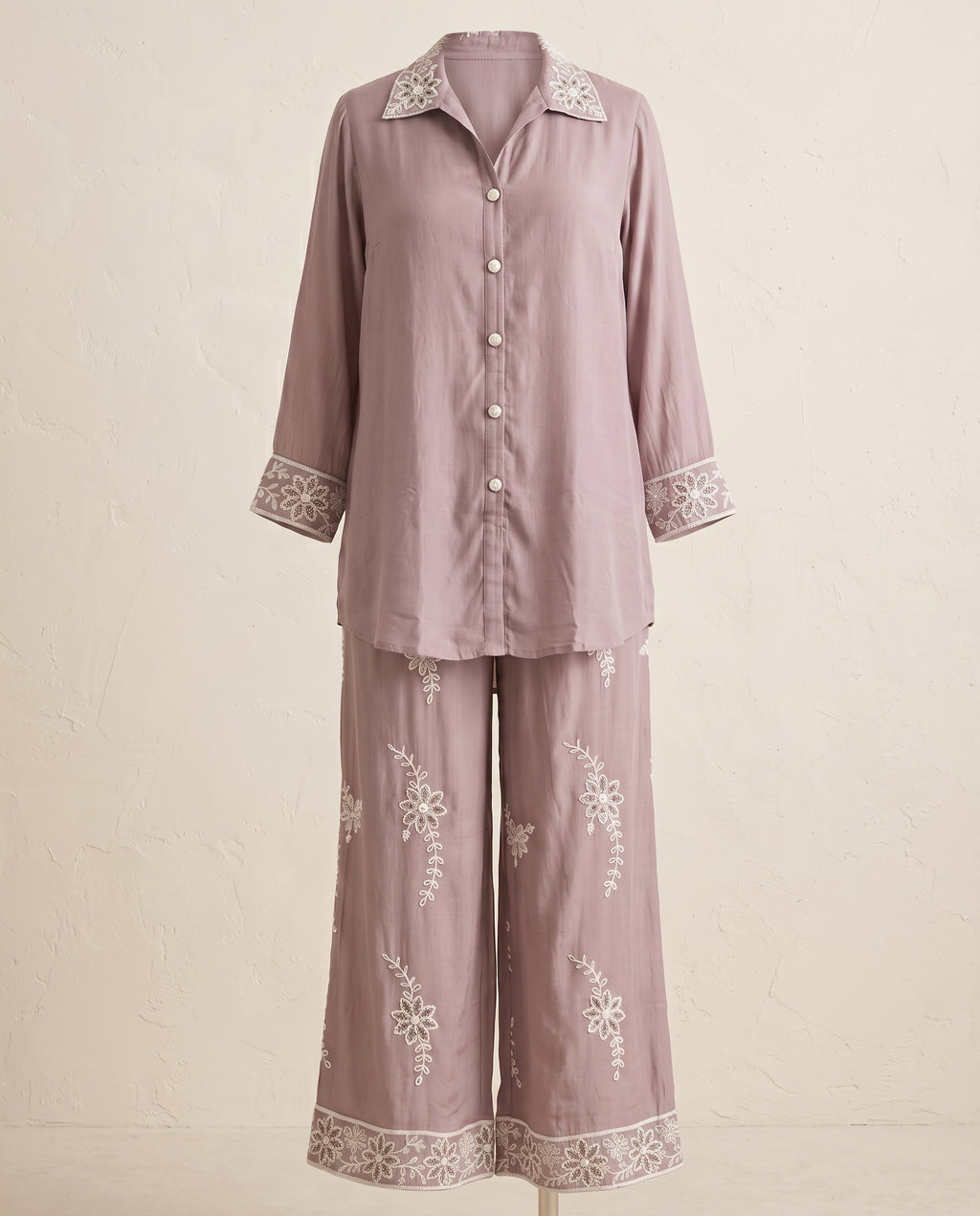 Light Mauve Kora Silk Co-Ord Set With Cutwork Embroidery – Wide-Leg Palazzo